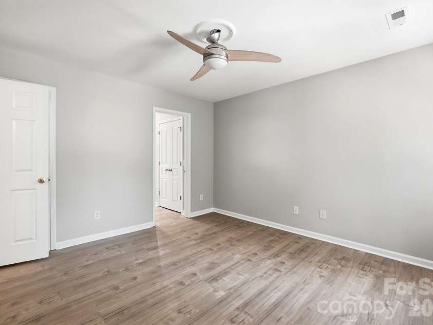 11402 Heritage Green Drive, Cornelius, NC 28031.  MLS# CAR4413381, YatesRealty ID 47889. Primary bedroom has 2 walk-in closets
