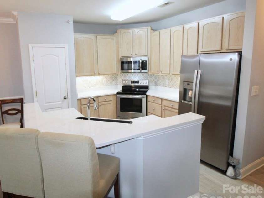 1364 21st Avenue, Hickory, NC 28601.  MLS# CAR4335638, YatesRealty ID 4789. 