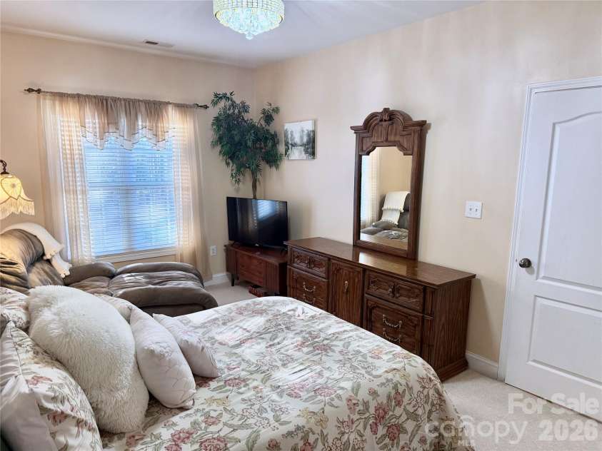 1364 21st Avenue, Hickory, NC 28601.  MLS# CAR4335638, YatesRealty ID 4789. 