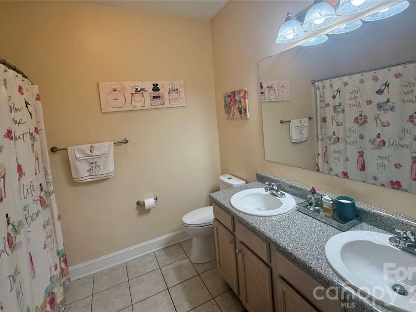 1364 21st Avenue, Hickory, NC 28601.  MLS# CAR4335638, YatesRealty ID 4789. 