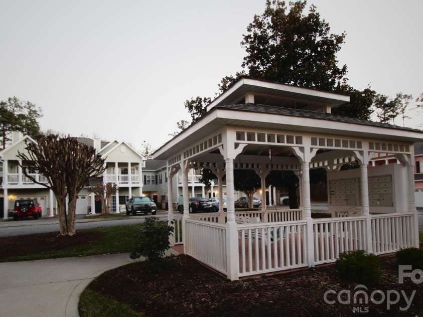 1364 21st Avenue, Hickory, NC 28601.  MLS# CAR4335638, YatesRealty ID 4789. 