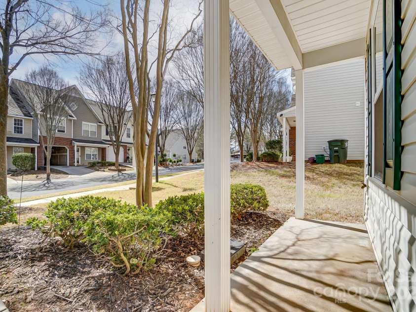 16729 Timber Crossing Road, Charlotte, NC 28213.  MLS# CAR4237038, YatesRealty ID 4789. 