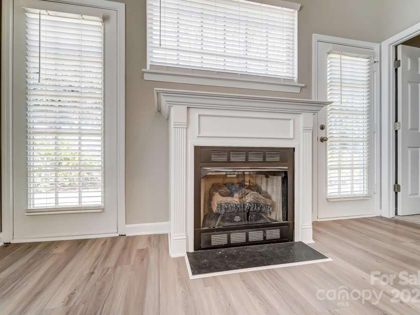 16729 Timber Crossing Road, Charlotte, NC 28213.  MLS# CAR4237038, YatesRealty ID 4789. 