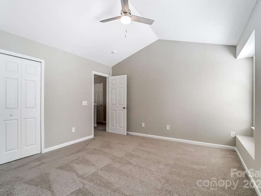 16729 Timber Crossing Road, Charlotte, NC 28213.  MLS# CAR4237038, YatesRealty ID 4789. 