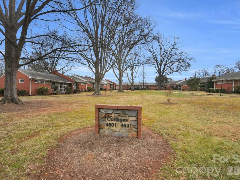 4623 Woodlark Lane, Charlotte, NC 28211.  MLS# CAR4341152, YatesRealty ID 4789. 