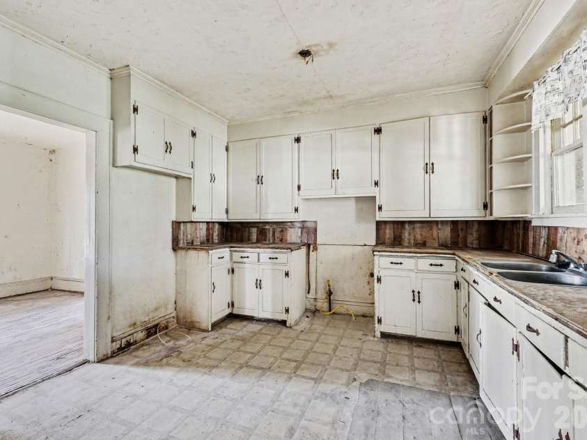 1411 Ludwick Heights Lane, Salisbury, NC 28147.  MLS# CAR4419308, YatesRealty ID 47894. 
