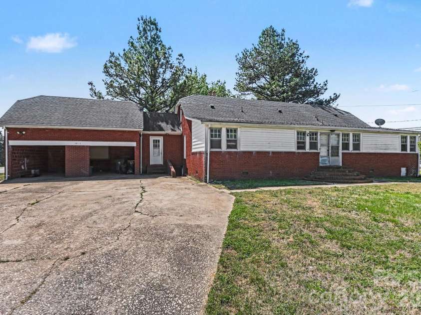 1411 Ludwick Heights Lane, Salisbury, NC 28147.  MLS# CAR4419308, YatesRealty ID 47894. 