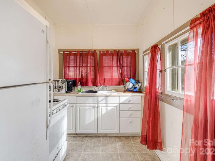 5454 Ela Road, Bryson City, NC 28713.  MLS# CAR4209727, YatesRealty ID 479. 