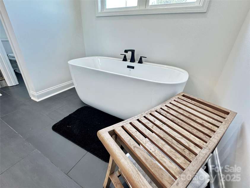 107 Toney Hill Drive, Ellenboro, NC 28040.  MLS# CAR4306922, YatesRealty ID 4790. 