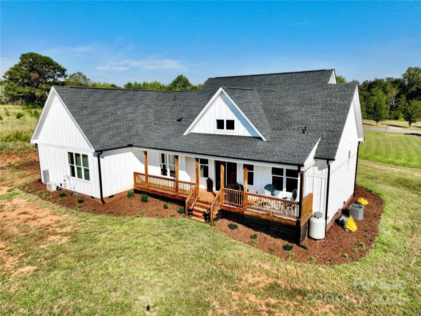 107 Toney Hill Drive, Ellenboro, NC 28040.  MLS# CAR4306922, YatesRealty ID 4790. 