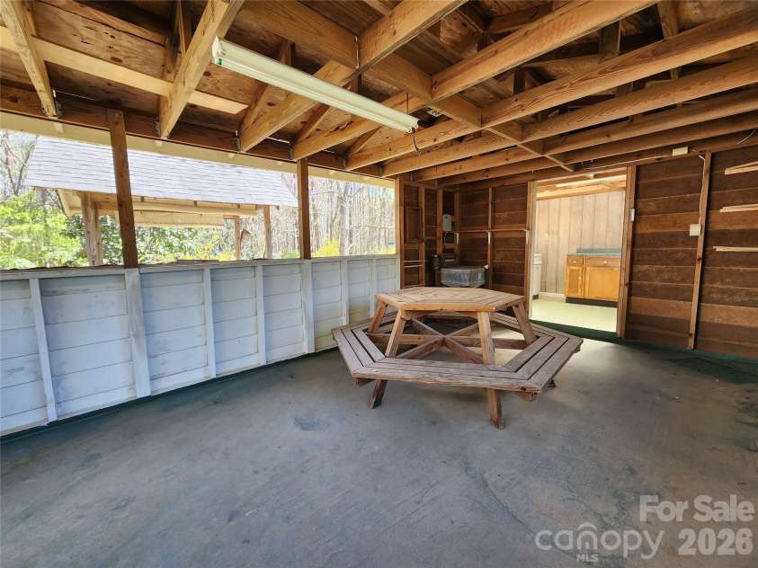 217 Saint John Street, Dallas, NC 28034.  MLS# CAR4359136, YatesRealty ID 4790. 