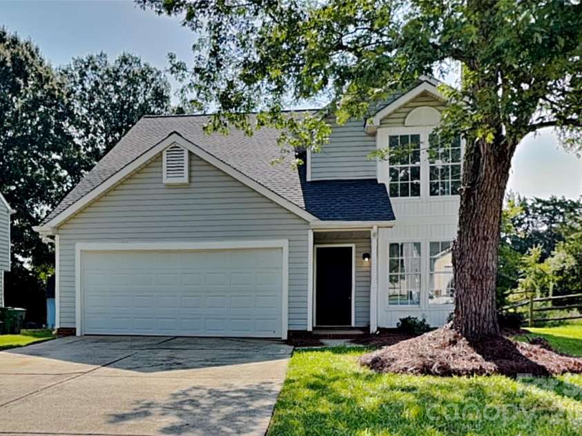 9428 White Cedar Court, Charlotte, NC 28213.  MLS# CAR4419801, YatesRealty ID 47902. 