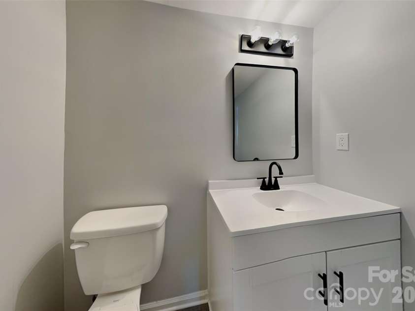 9428 White Cedar Court, Charlotte, NC 28213.  MLS# CAR4419801, YatesRealty ID 47902. 