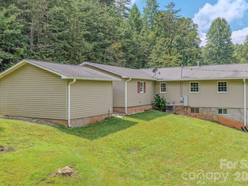 163 Meadowbrook Lane, Marion, NC 28752.  MLS# CAR4417340, YatesRealty ID 47903. 