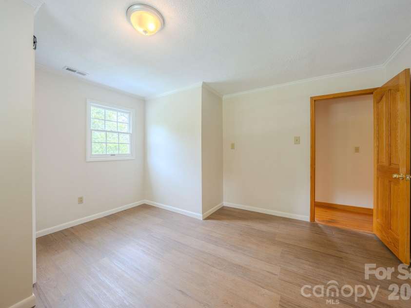 163 Meadowbrook Lane, Marion, NC 28752.  MLS# CAR4417340, YatesRealty ID 47903. 