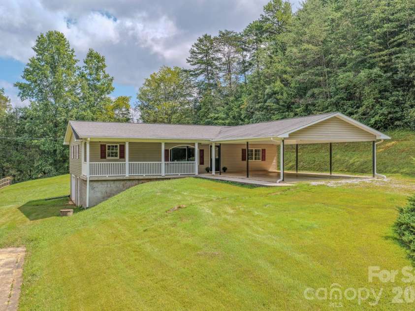 163 Meadowbrook Lane, Marion, NC 28752.  MLS# CAR4417340, YatesRealty ID 47903. 