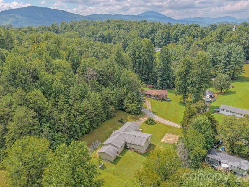163 Meadowbrook Lane, Marion, NC 28752.  MLS# CAR4417340, YatesRealty ID 47903. 
