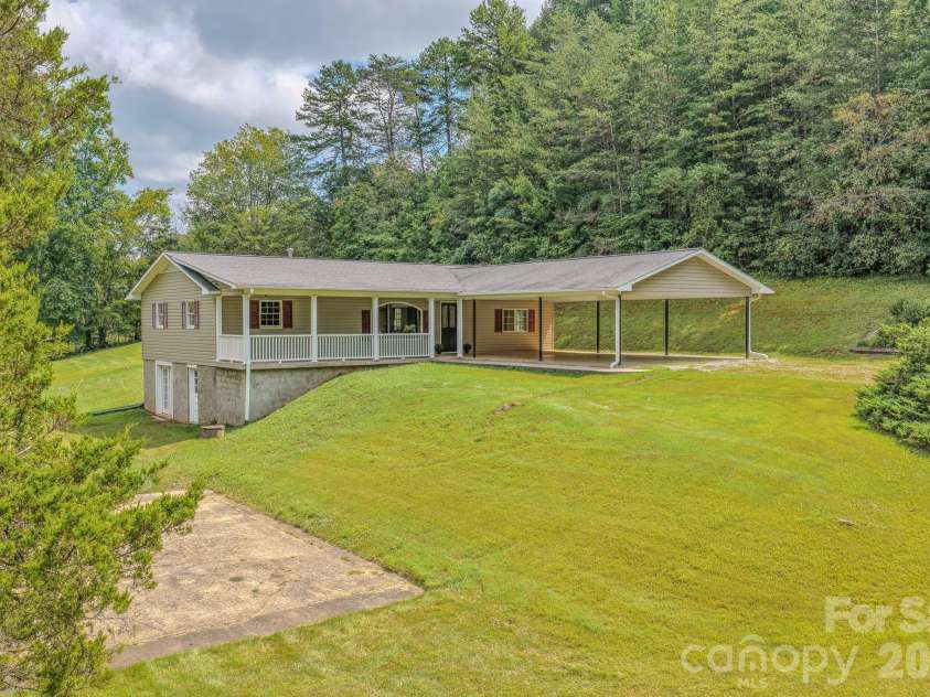 163 Meadowbrook Lane, Marion, NC 28752.  MLS# CAR4417340, YatesRealty ID 47903. 