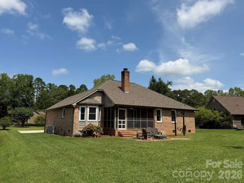 141 Walking Horse Run, Stanley, NC 28164.  MLS# CAR4419796, YatesRealty ID 47905. 