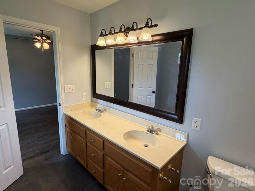 141 Walking Horse Run, Stanley, NC 28164.  MLS# CAR4419796, YatesRealty ID 47905. 