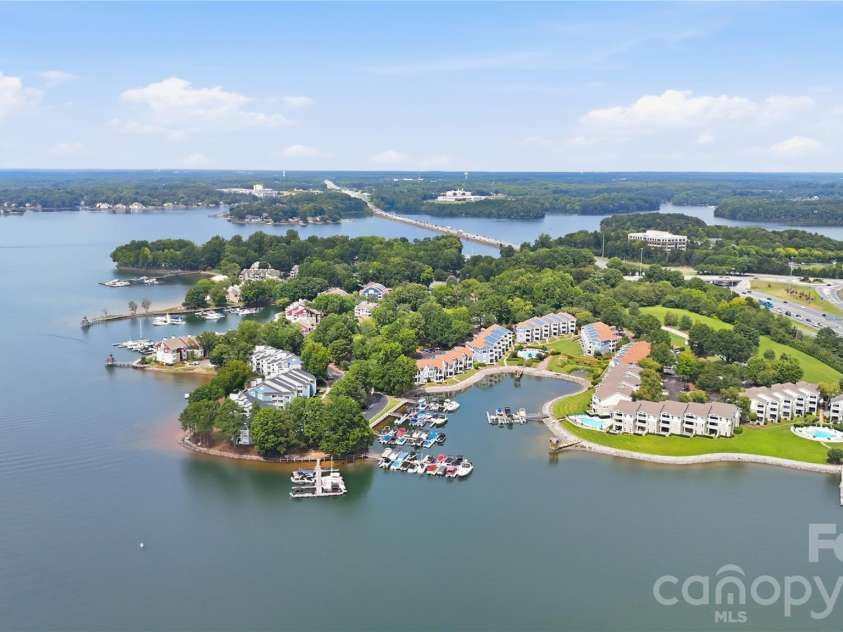 932 Southwest Drive, Davidson, NC 28036.  MLS# CAR4414444, YatesRealty ID 47906. Easy access to downtown Davidson, Davidson College, shops and restaurants.