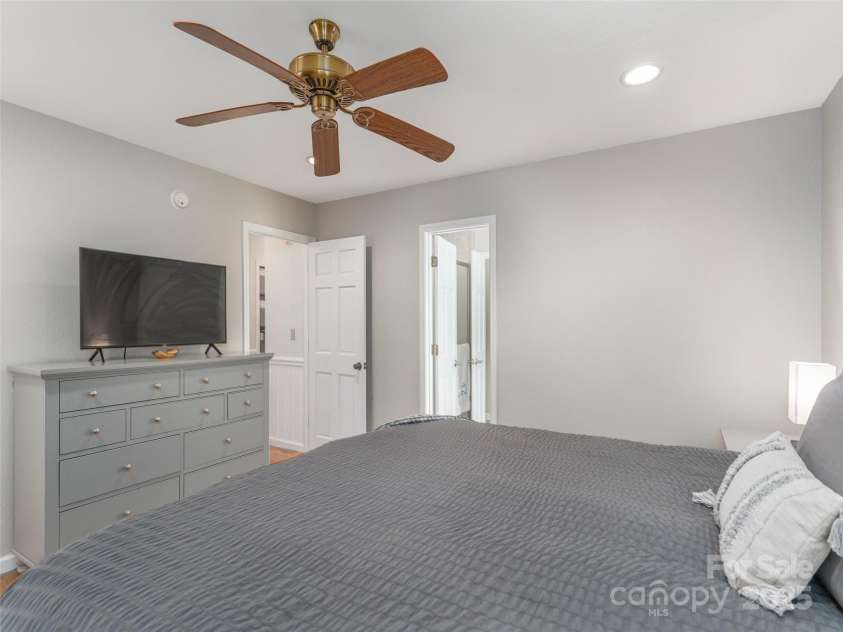 212 Appleton Drive, Sylva, NC 28779.  MLS# CAR4244580, YatesRealty ID 4791. 
