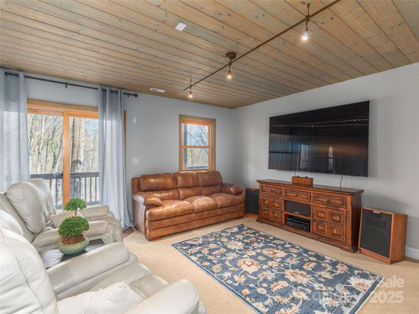 212 Appleton Drive, Sylva, NC 28779.  MLS# CAR4244580, YatesRealty ID 4791. 