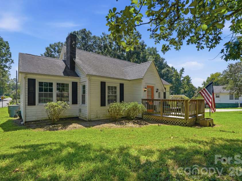 1901 Linwood Road, Gastonia, NC 28052.  MLS# CAR4419175, YatesRealty ID 47910. 