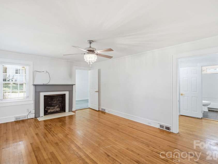 1901 Linwood Road, Gastonia, NC 28052.  MLS# CAR4419175, YatesRealty ID 47910. 