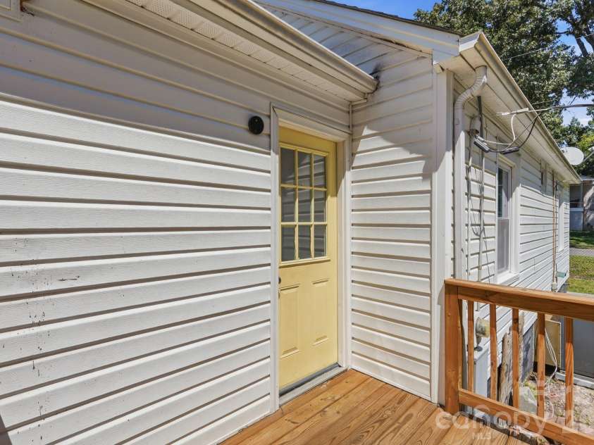 1901 Linwood Road, Gastonia, NC 28052.  MLS# CAR4419175, YatesRealty ID 47910. 