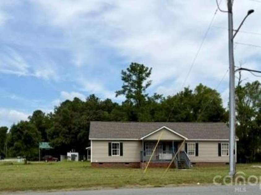 1011 Glenarden Drive, Rock Hill, SC 29730.  MLS# CAR4419821, YatesRealty ID 47911. 