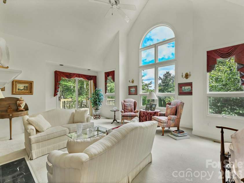 101 Valley Hill Drive, Hendersonville, NC 28791.  MLS# CAR4411747, YatesRealty ID 47915. 