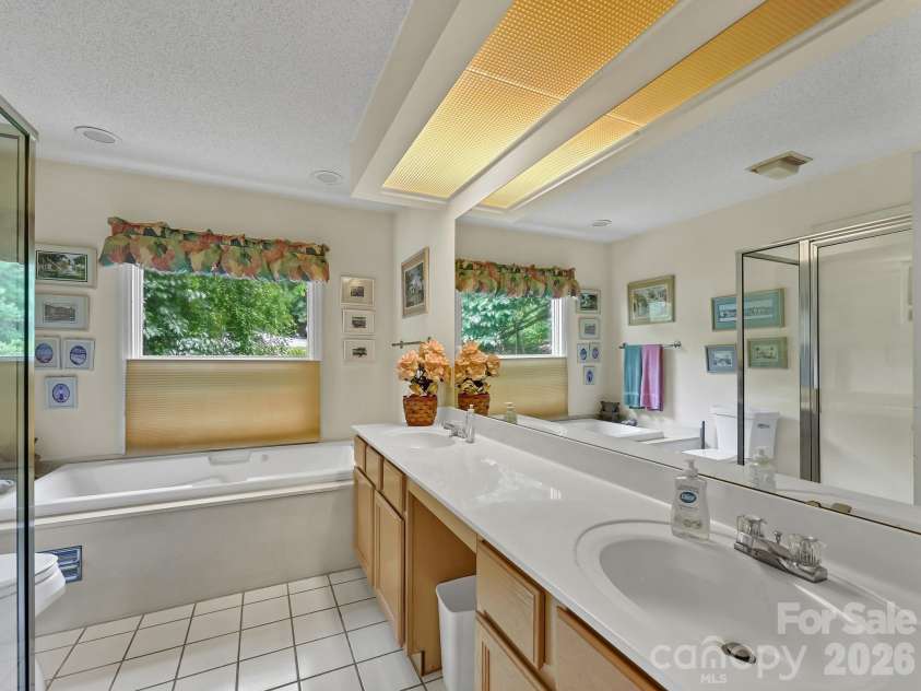 101 Valley Hill Drive, Hendersonville, NC 28791.  MLS# CAR4411747, YatesRealty ID 47915. 