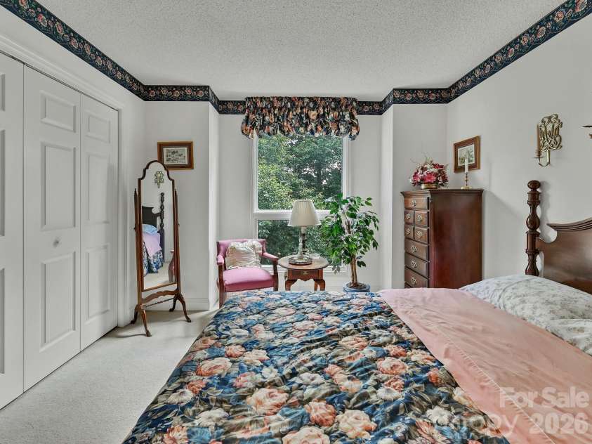101 Valley Hill Drive, Hendersonville, NC 28791.  MLS# CAR4411747, YatesRealty ID 47915. 