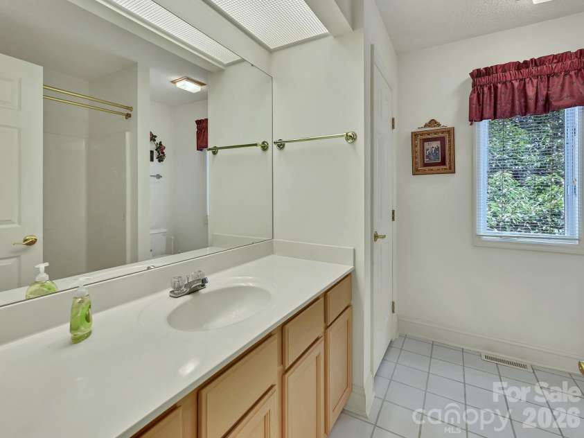 101 Valley Hill Drive, Hendersonville, NC 28791.  MLS# CAR4411747, YatesRealty ID 47915. 