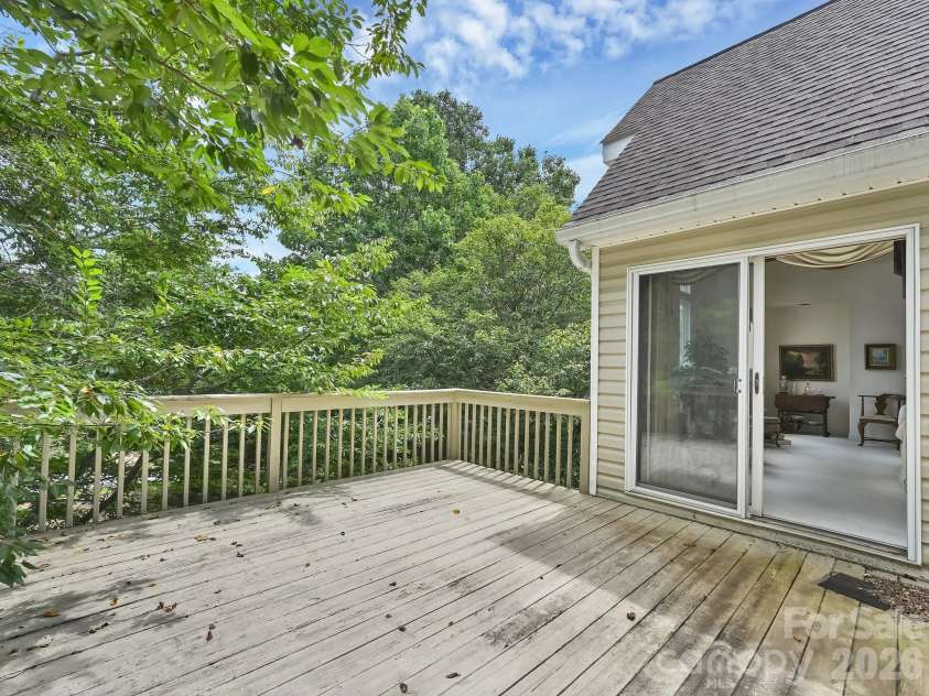 101 Valley Hill Drive, Hendersonville, NC 28791.  MLS# CAR4411747, YatesRealty ID 47915. 