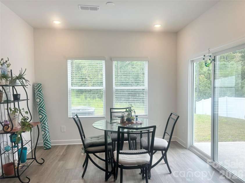 5021 Poplin Valley, Cherryville, NC 28021.  MLS# CAR4419741, YatesRealty ID 47918. Dining Area