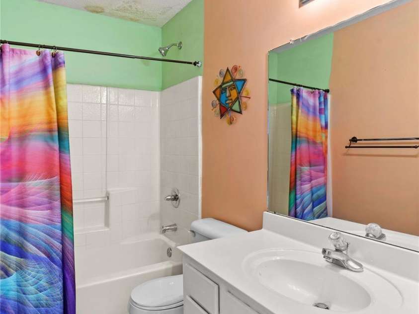 158 Rumple Hill Drive, Statesville, NC 28677.  MLS# CAR4355841, YatesRealty ID 4792. 2nd Full Bathroom