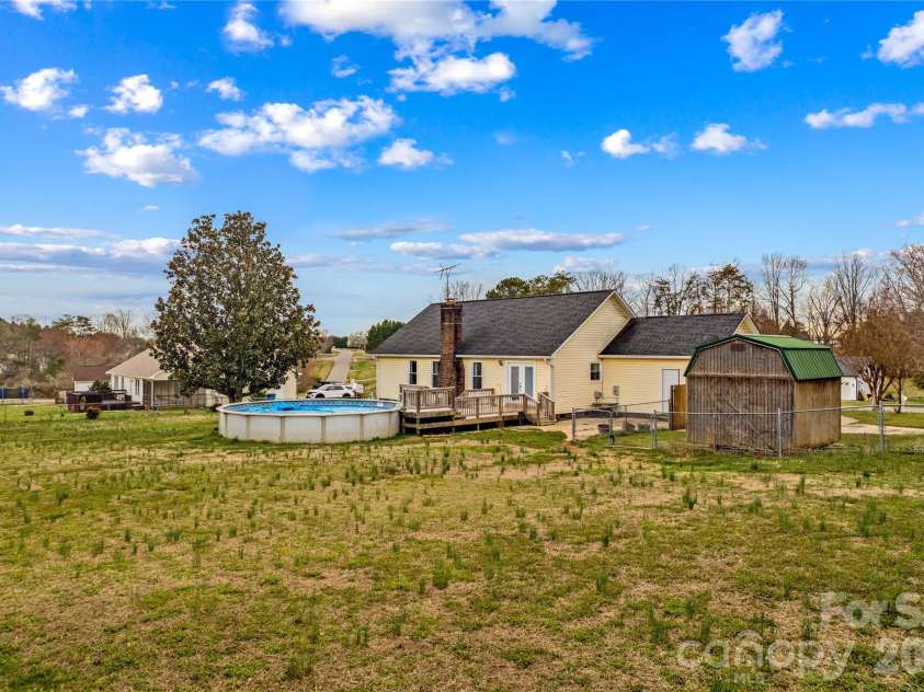 158 Rumple Hill Drive, Statesville, NC 28677.  MLS# CAR4355841, YatesRealty ID 4792. 