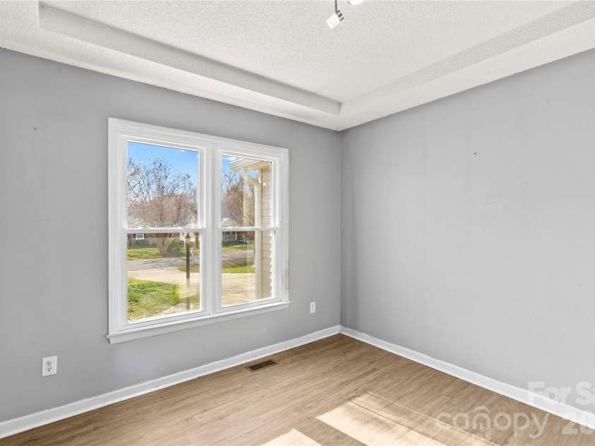 158 Rumple Hill Drive, Statesville, NC 28677.  MLS# CAR4355841, YatesRealty ID 4792. Dining Room