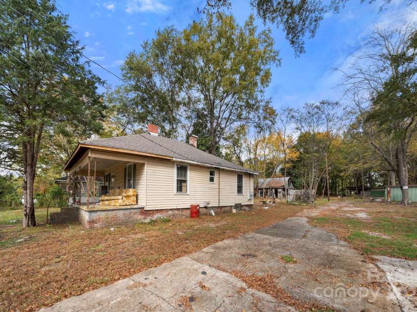 224 and 304 Bush Street, Gastonia, NC 28056.  MLS# CAR4317595, YatesRealty ID 4792. 224 Bush St