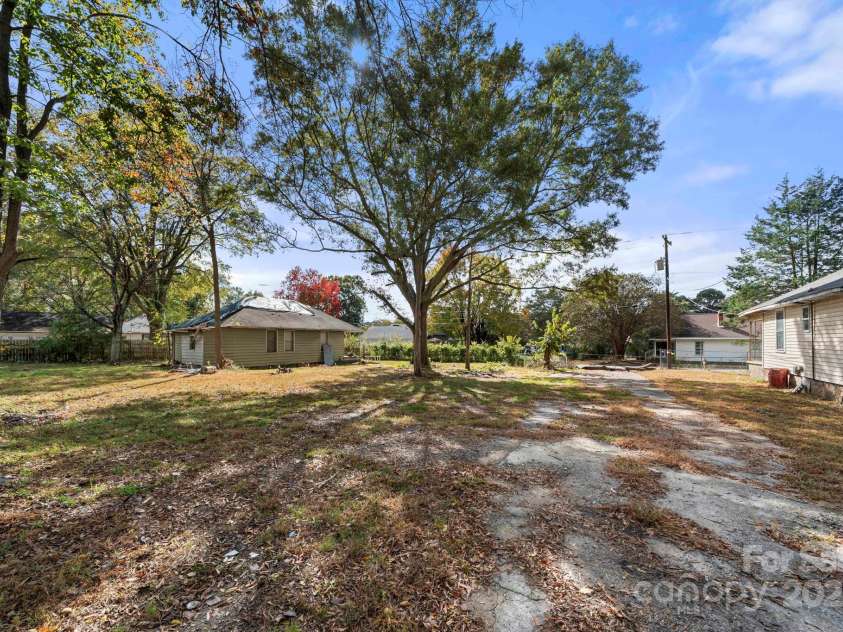 224 and 304 Bush Street, Gastonia, NC 28056.  MLS# CAR4317595, YatesRealty ID 4792. 304 and 224 homes facing Bush St.