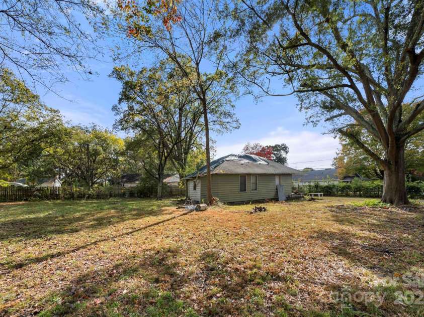 224 and 304 Bush Street, Gastonia, NC 28056.  MLS# CAR4317595, YatesRealty ID 4792. 304 Bush St side view