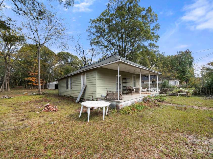 224 and 304 Bush Street, Gastonia, NC 28056.  MLS# CAR4317595, YatesRealty ID 4792. Front exterior - 304 Bush St