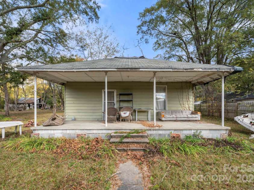 224 and 304 Bush Street, Gastonia, NC 28056.  MLS# CAR4317595, YatesRealty ID 4792. Front porch 304 Bush St