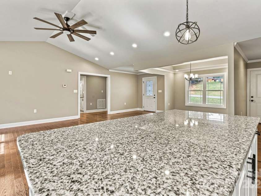 24 Eastwinds Drive, Hickory, NC 28601.  MLS# CAR4313896, YatesRealty ID 4792. Focused Island View 