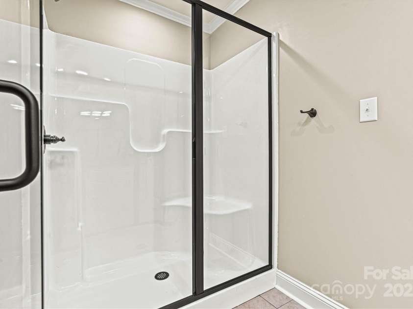 24 Eastwinds Drive, Hickory, NC 28601.  MLS# CAR4313896, YatesRealty ID 4792. Primary Bath/Shower View 