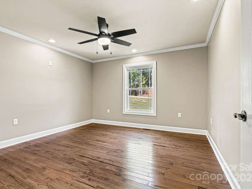 24 Eastwinds Drive, Hickory, NC 28601.  MLS# CAR4313896, YatesRealty ID 4792. Third Bedroom/Window View 