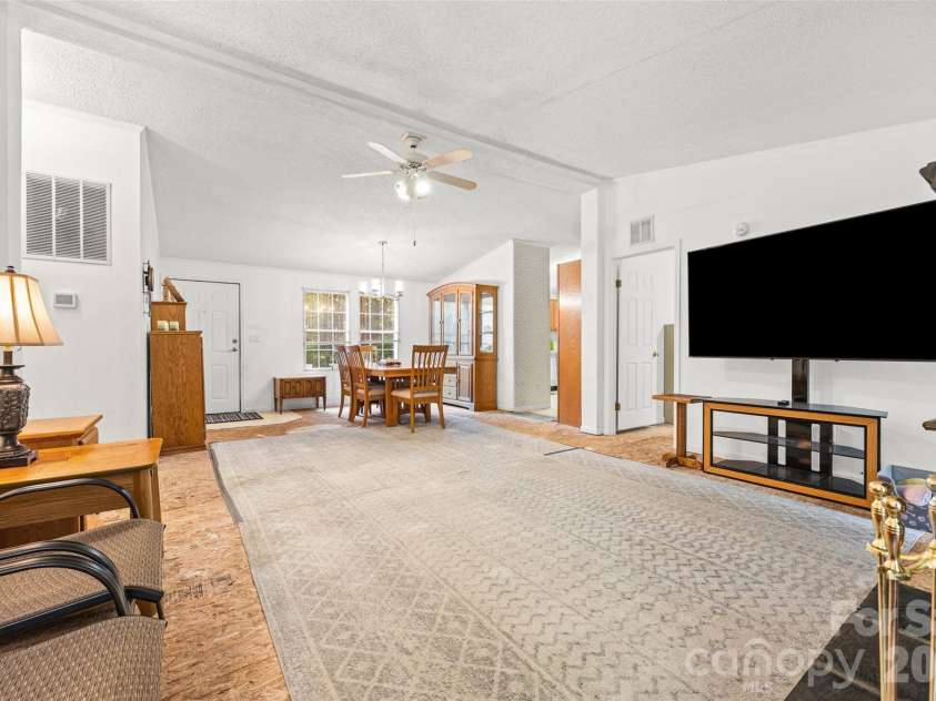 1475 Smith Woods Lane, Hickory Grove, SC 29717.  MLS# CAR4415892, YatesRealty ID 47920. 