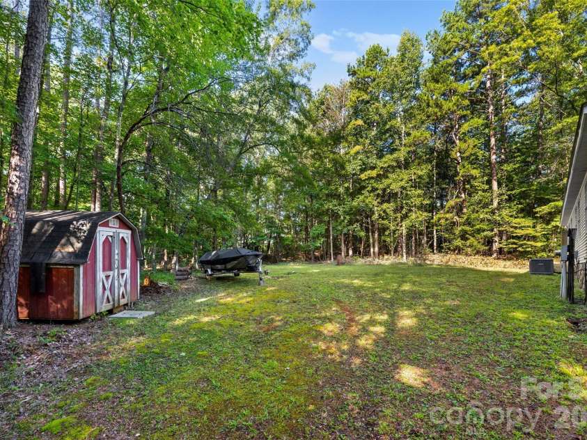 1475 Smith Woods Lane, Hickory Grove, SC 29717.  MLS# CAR4415892, YatesRealty ID 47920. 